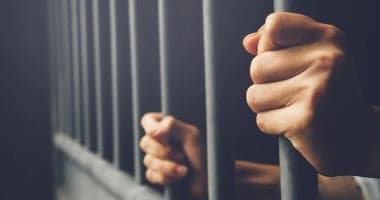 متهم يدير صفحة ترويج مخدرات في الجيزة