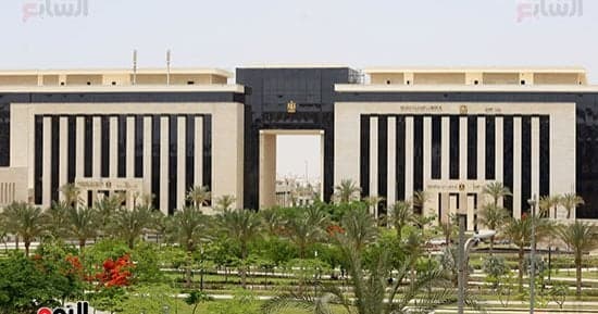 فرص عمل للمهندسين والفنيين