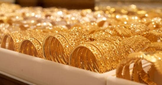 سعر الذهب اليوم عيار 24 بـ 7223 جنيها