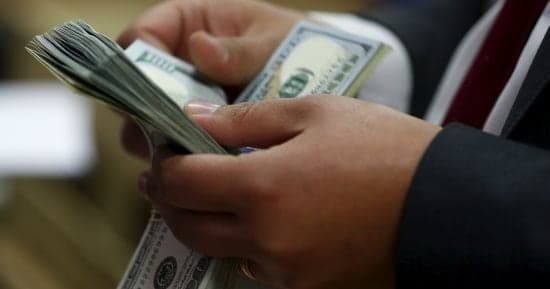 ضبط تهم اتجار بالنقد بأكثر من 3 ملايين جنيه