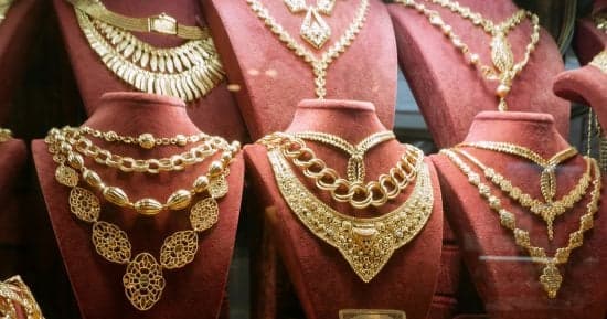سعر ذهب عيار 21 اليوم الأحد
