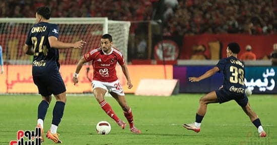 مباراة الأهلي والزمالك في الدوري تبدأ