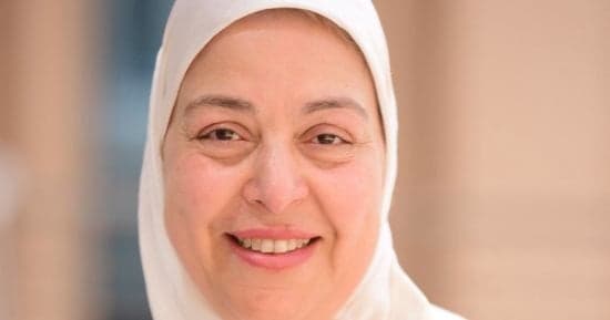 نائبة: الأسرة والإعلام يحاربان التضليل الرقمي