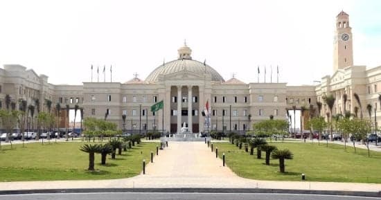 جامعة القاهرة تُشرك 39 خبيرًا لوضع خطة لمنتدى مصر 2026