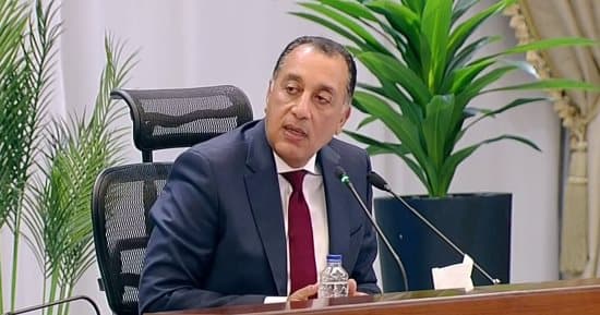 رئيس الوزراء يعلن مشروعات جديدة مع القطاع الخاص