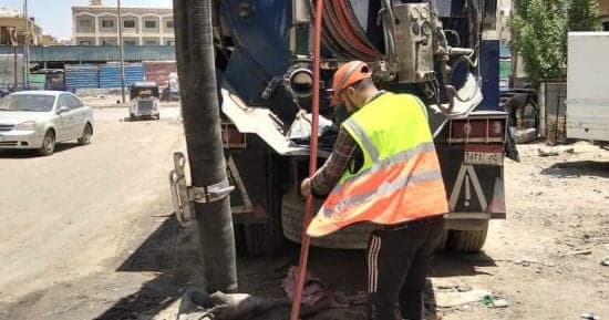 تطهير شبكات الصرف بأسوان على 4 مراحل