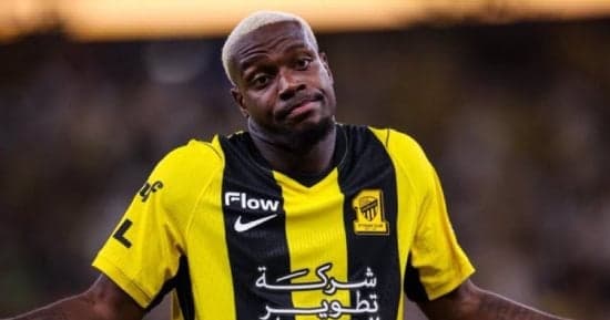 الاتحاد يتعادل مع الفيحاء 1-1 في الشوط الأول