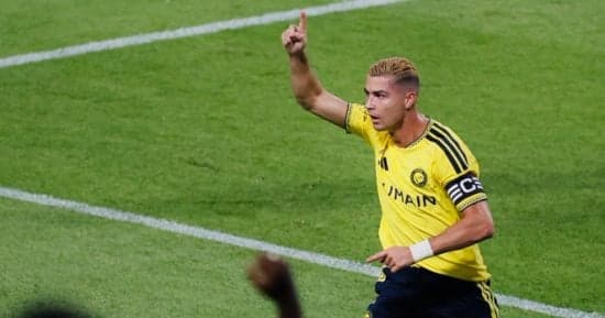 نجوم إنستجرام بين رونالدو ومحمد صلاح