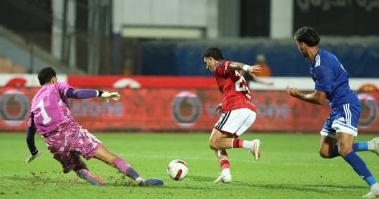 الأهلى يفوز على أبو قير ويتصدر الدوري