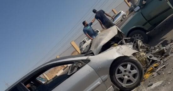 تصادم سيارتين وميني باص في الجيزة