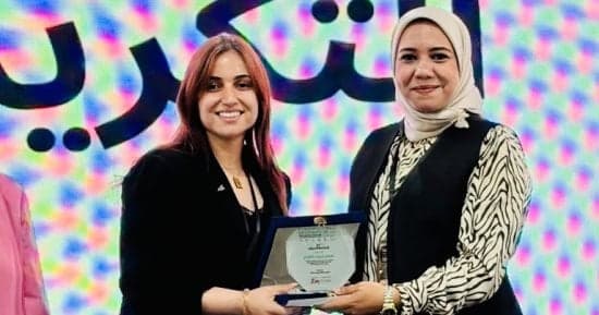تكريم مؤسسة صناع الخير في مؤتمر الصحة المصري