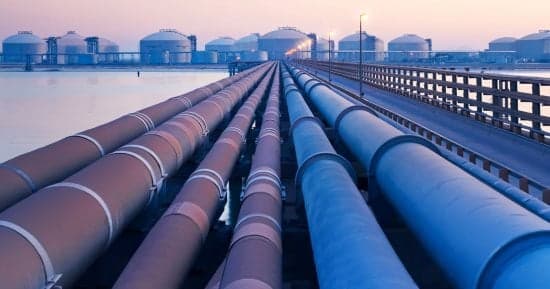 ارتفاع جديد في أسعار النفط عالميًا بعد هجمات على خطوط أنابيب سعودية