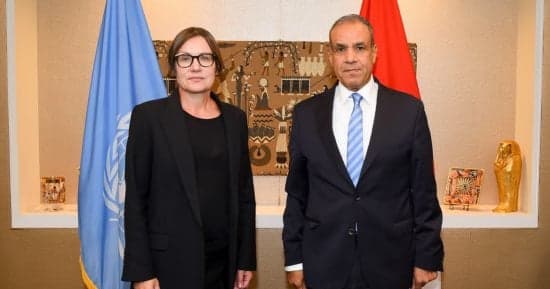 وزير الخارجية يشيد بدور الصليب الأحمر في حماية ضحايا النزاعات