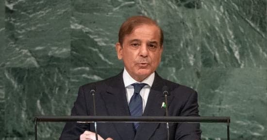 العالم هذا المساء.. رئيس وزراء باكستان يحذر من خطورة المساس بالحرمين التجاري البريطاني للأغذية عند ذروته أسعار الوقود في سلوفاكيا عند مستوى تاريخي