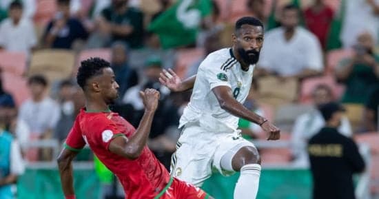 السعودية وقطر تواجهان في نصف نهائي الخليج