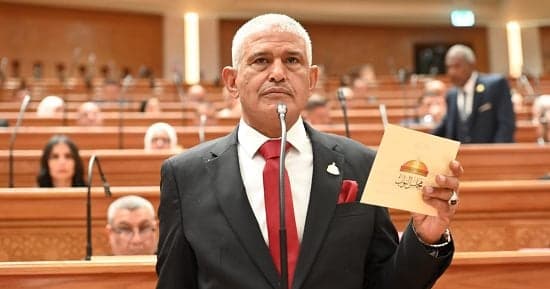 مصطفى بدران يحذر من مخاطر الذكاء الاصطناعي