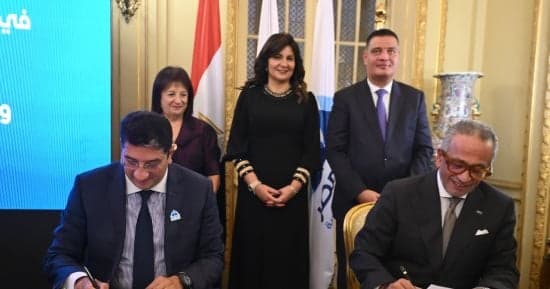 مصر توقع بروتوكول لخدمات طبية لملايين الأطفال