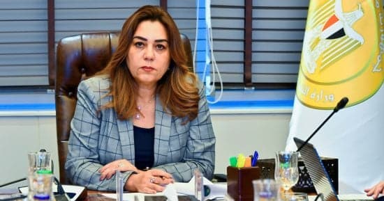 وزيرة التنمية: 48% من موازنات المحافظات للطرق