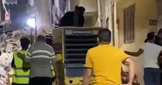 النيابة تؤكد الكشف على جثة مالك العقار المنهار