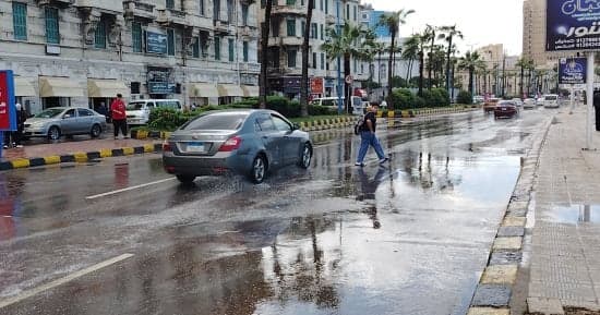 تواصل الأمطار الغزيرة في الإسكندرية