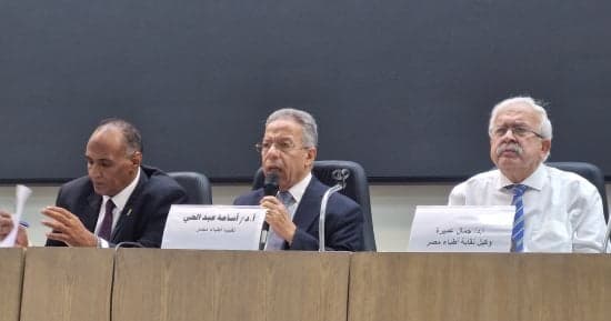 الأطباء يشترطون الثانوية والتقدير للانتساب من العام القادم