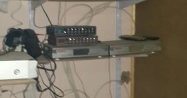 كشف أنشطة محل فك الشفرات في عابدين