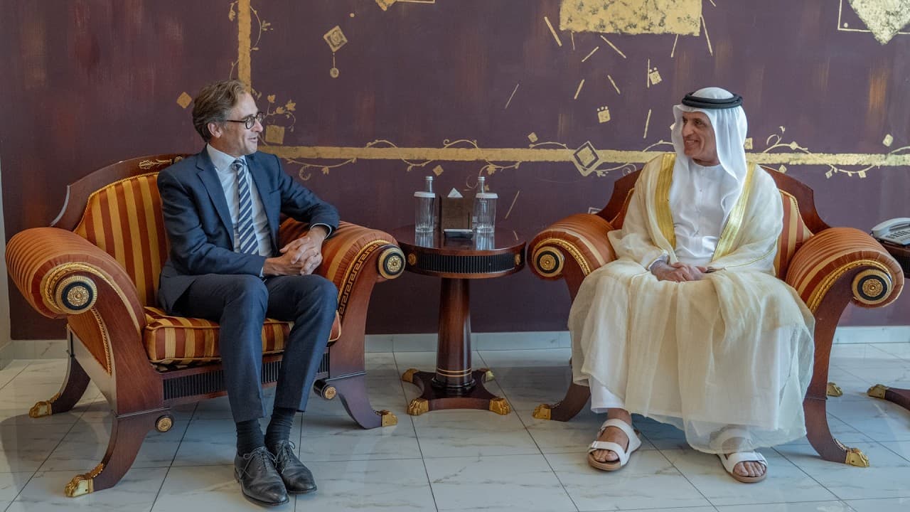 سعود بن صقر يستقبل السفير والقنصل الألماني