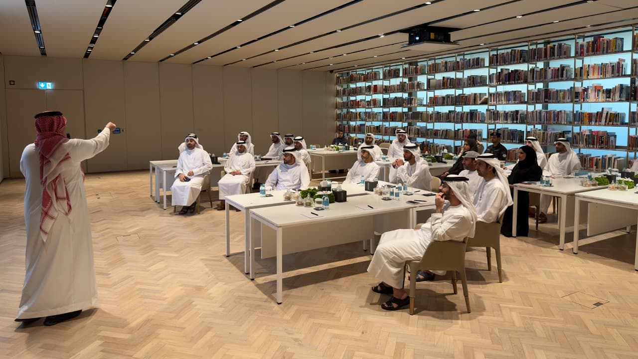 الشارقة الرقمية تجهز القيادات للذكاء الاصطناعي