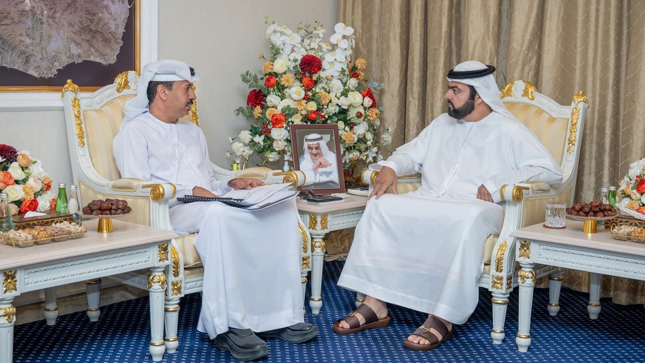 محمد الشرقي يلتقي مدير مؤسسة الفجيرة للموارد