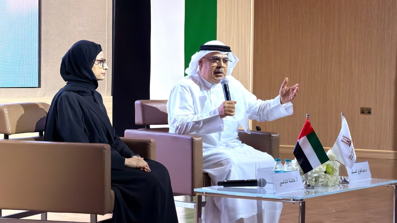 عبدالعزيز المسلم يعلن فنلندا ضيف الشارقة للراوي