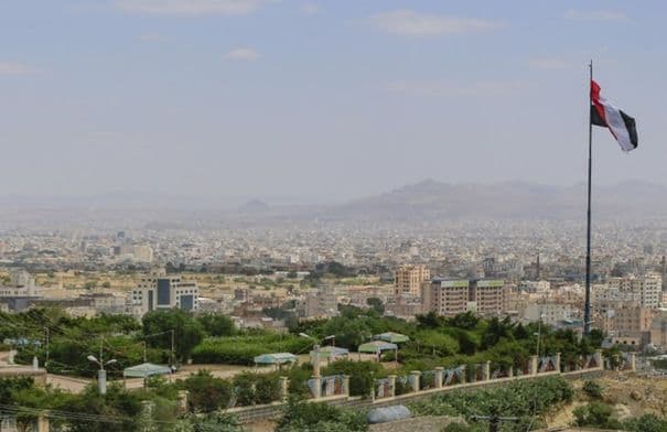 Airstrikes Hit Sana'a Oil Plant