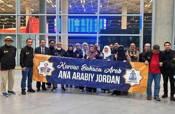 Al Al-Bayt University hosts 20 Malaysian students