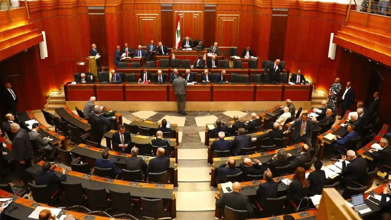 جلسة برلمانية لمراجعة أداء الحكومة