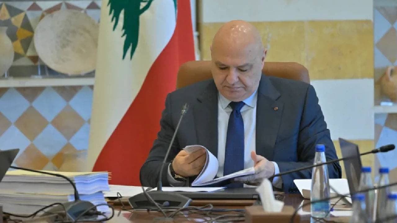 عون يطلع مجلس الوزراء على تقدم ملفي الحدود والأسرى وواشنطن تتولى وقف النار