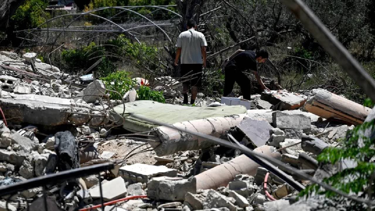 Field tensions rise before Rome talks