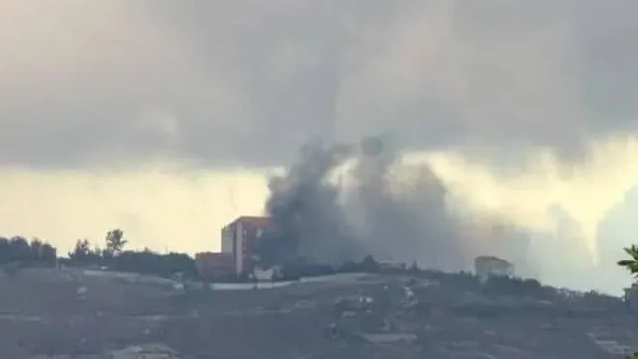 Israel targets Mis Al-Jabal Hospital