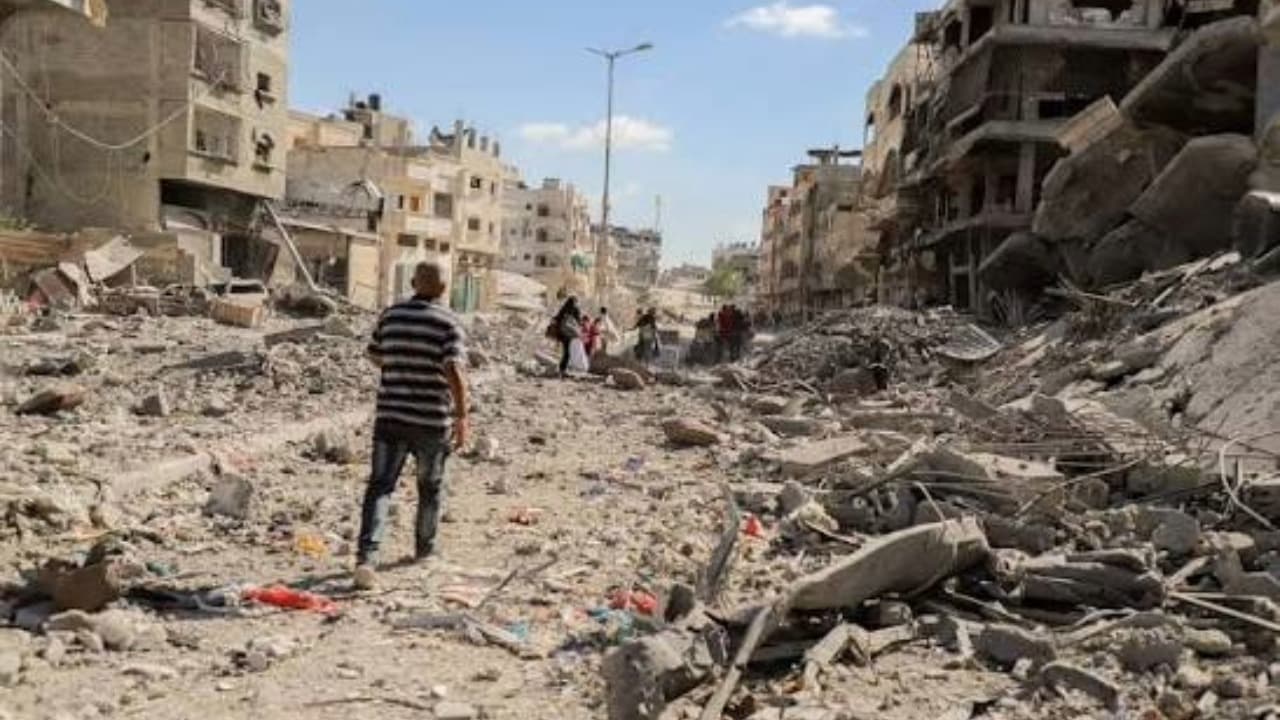 اجتماع في غزة يتسبب في غارة إسرائيلية
