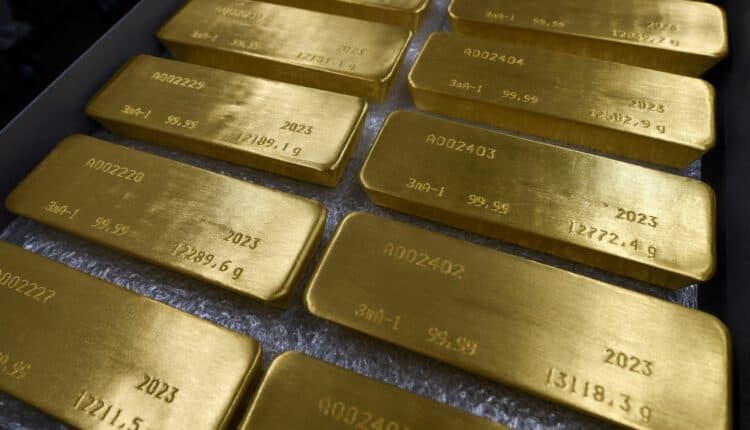 Gold faces largest weekly decline