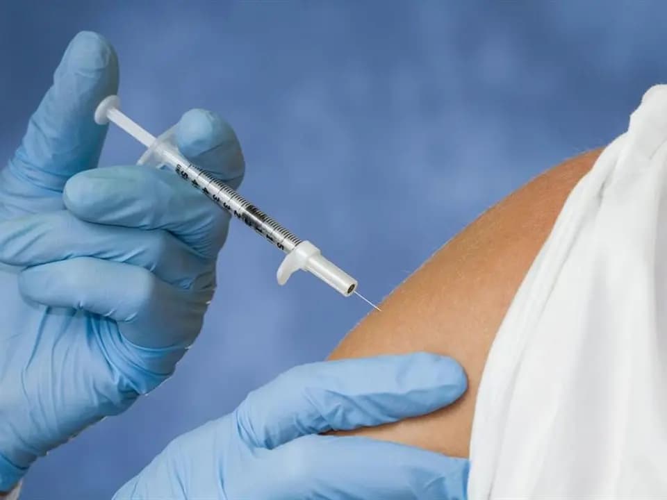 Pharmacists' Syndicate: Triple flu vaccine available private sector October 8 dinars