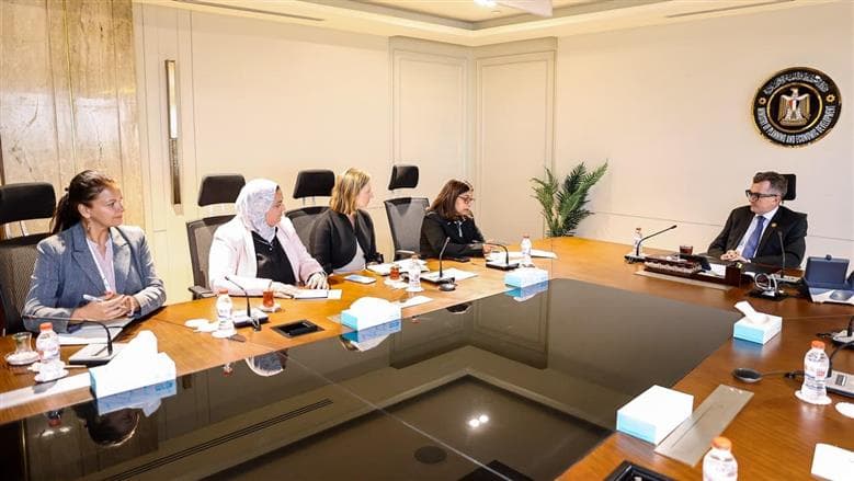 وزير التخطيط يلتقي البنك الدولي لتعزيز التعاون