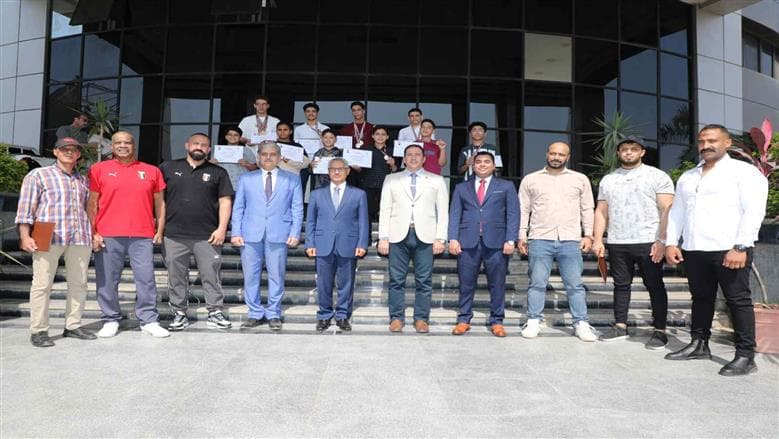 محافظ بني سويف يكرم أبطال الملاكمة