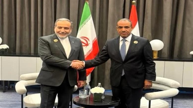 وزير الخارجية يناقش مع إيران احتواء الأزمة وضمان الملاحة