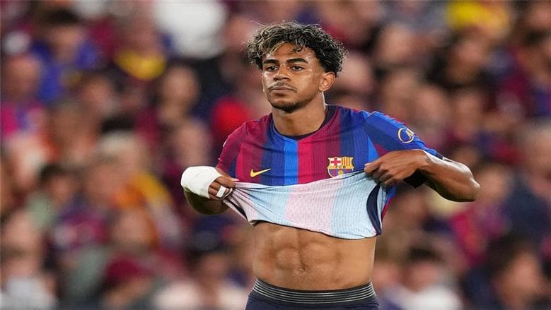 إنريكي يوضح كيفية تقييد لامين يامال في باريس وبرشلونة
