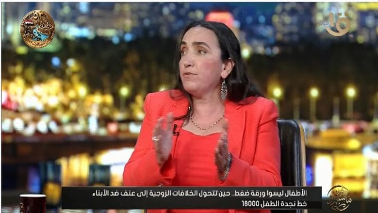 طبيب نفسي يوضح تأثير إهمال الآباء للمراهقين