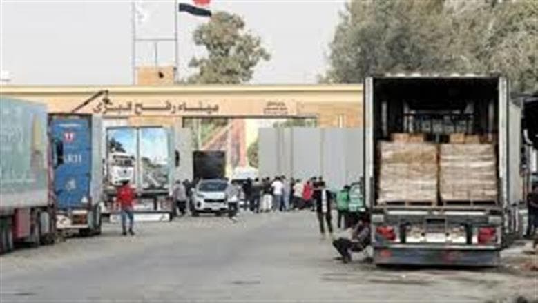 الهلال الأحمر يستمر في تقديم المساعدات إلى غزة