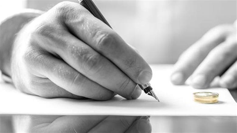 هل يحق للمطلقة المطالبة بالمهر بدون إتمام الزواج