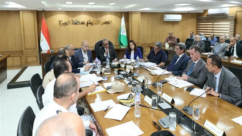 محافظ الجيزة يطالب بزيادة الرقابة على الأسواق