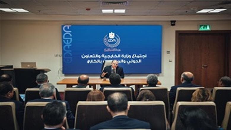 رئيس هيئة الدواء يعزز صناعة الأدوية ويفتح أسواقا