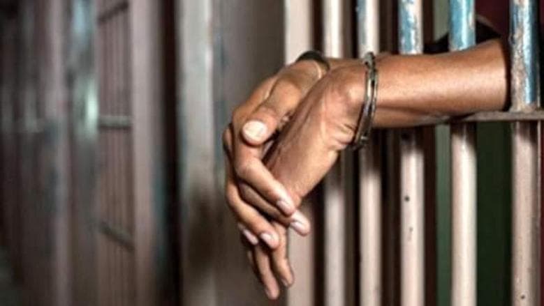 ضبط سائق يروّج للألعاب النارية بدار السلام