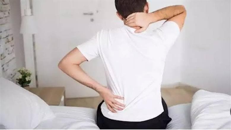 آلام الظهر الصباحية متى تصبح خطيرة